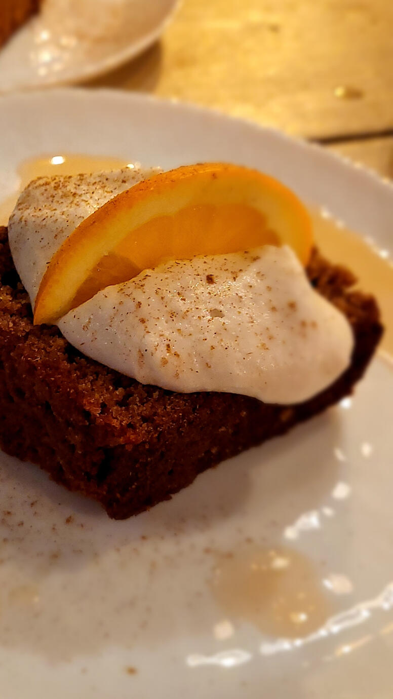 Gâteau aux dattes, crème coco